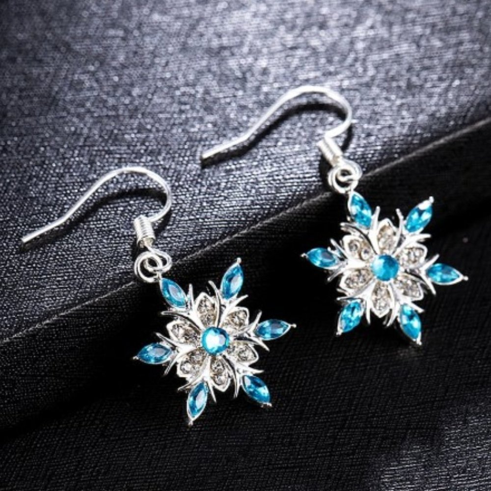 .926 Crystal Snowflake Earrings - Picture 2 of 5
